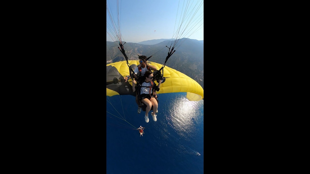 Paragliding fun in Ölüdeniz, Turkey