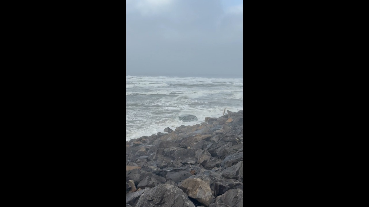 Powerful waves engulf stranded SUV during Storm Boelo in Rossnowlagh, Ireland