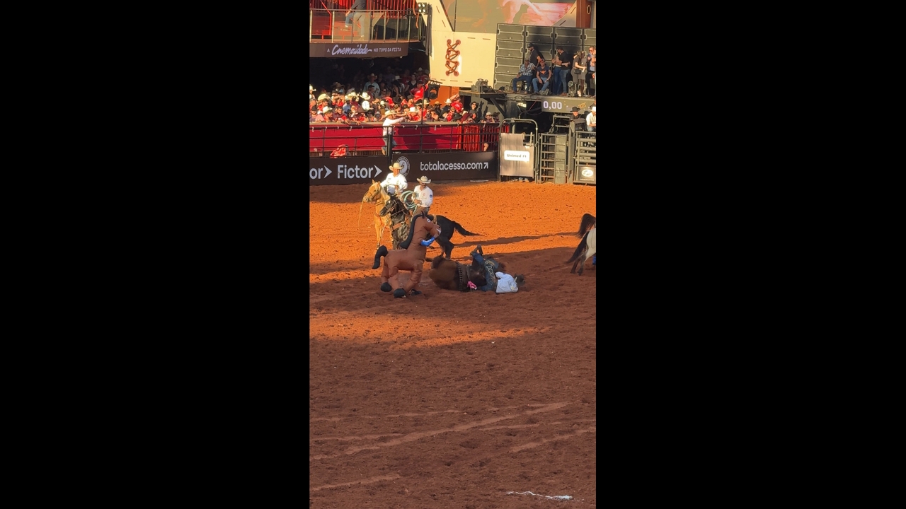 Rodeo chaos as horse startled by costumed rider in São Paulo, Brazil