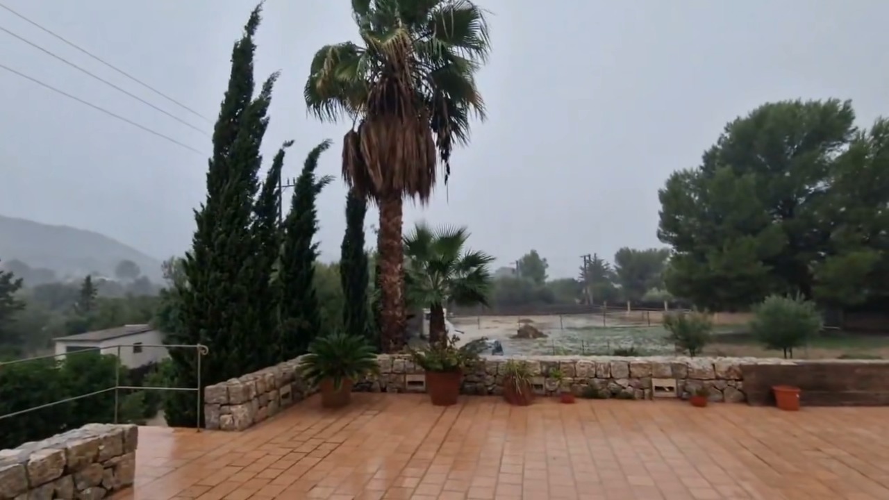 Torrential rain and powerful winds batter Puerto de Andratx during intense storm in Mallorca, Spain