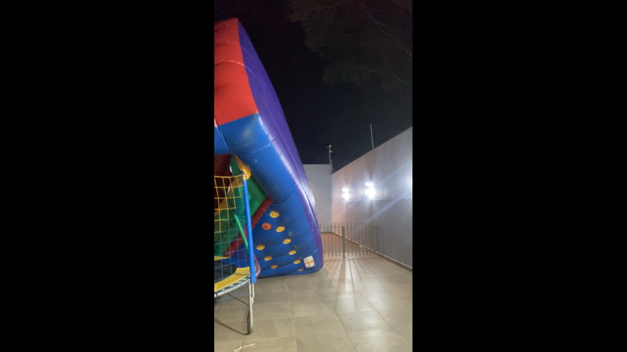 Inflatable playground tips over during play in Paraná, Brazil