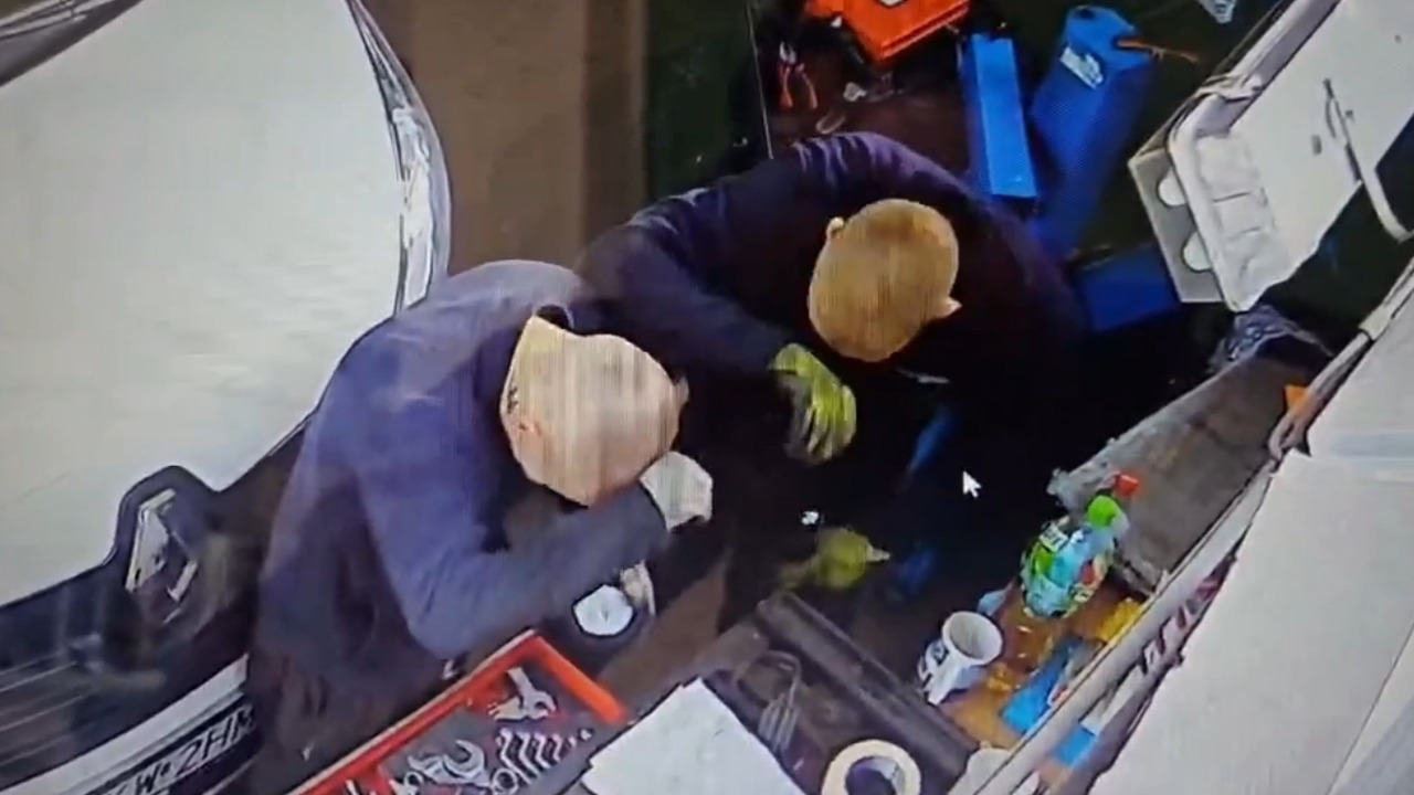 Worker gets accidentally hit in the head by a swinging ratchet in Kwidzyn, Poland