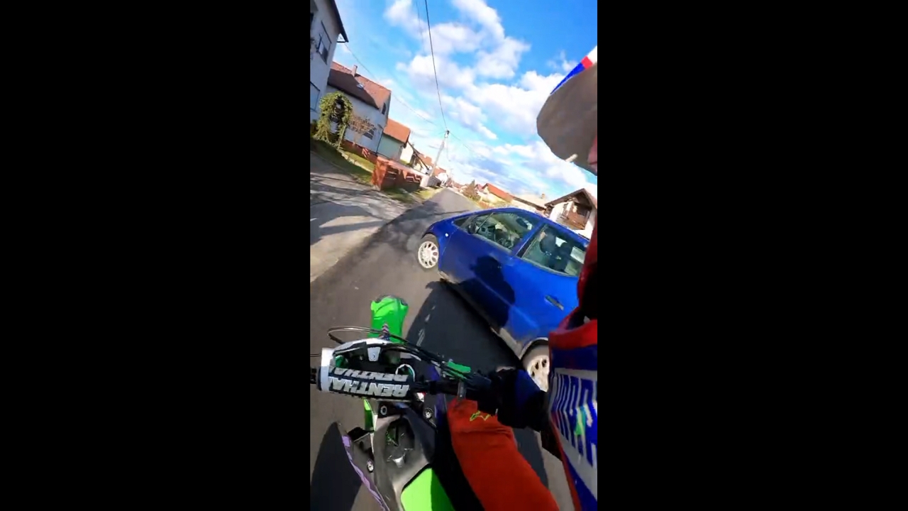 Motorbike crashes into turning car in Mursko Središće, Croatia