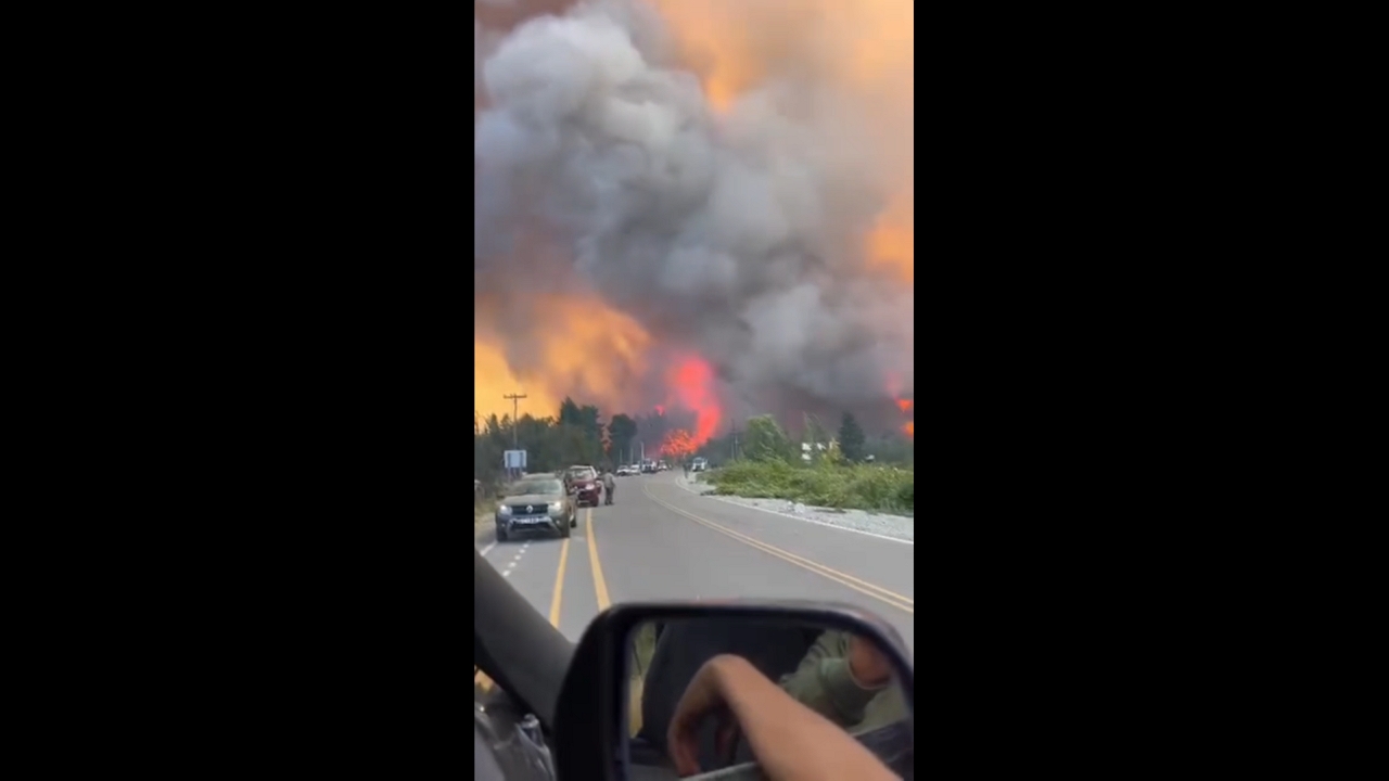 Firefighters and residents unite to battle massive forest fire in El Bolsón, Argentina