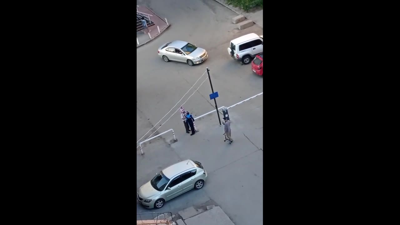 Conflict erupts in Novosibirsk parking lot as child's safety hangs in the balance