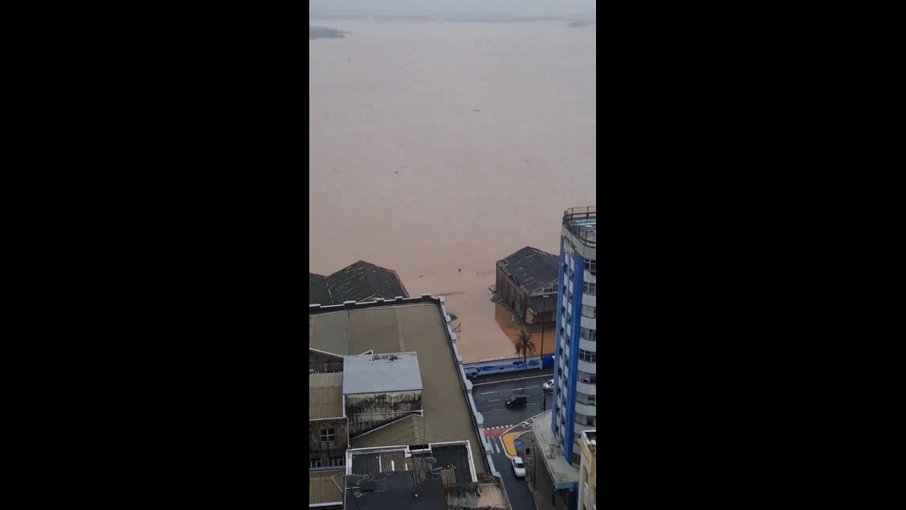 Guaíba flood fears rise as water levels surge