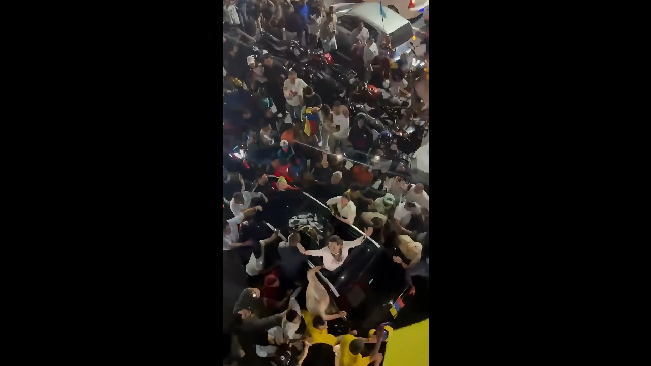Large crowds gather to welcome María Corina Machado back to Caracas, Venezuela
