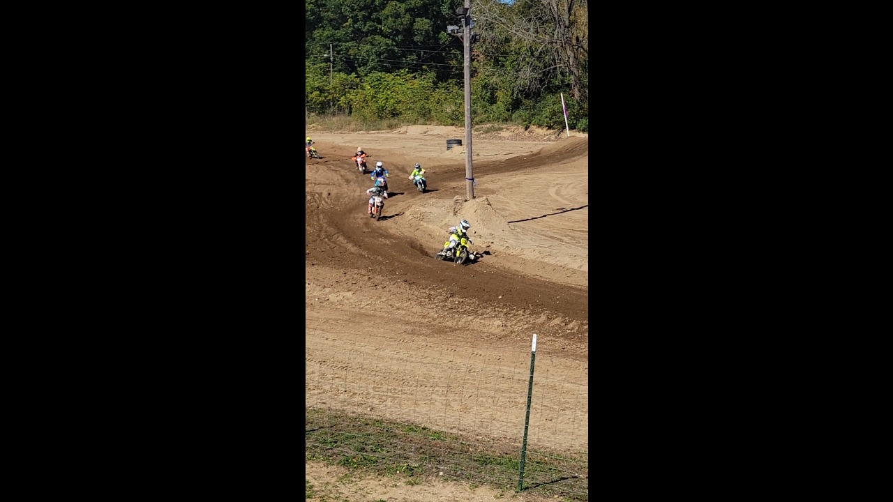9-year-old dirt bike racer crashes after taking the lead on the track in North Webster, USA