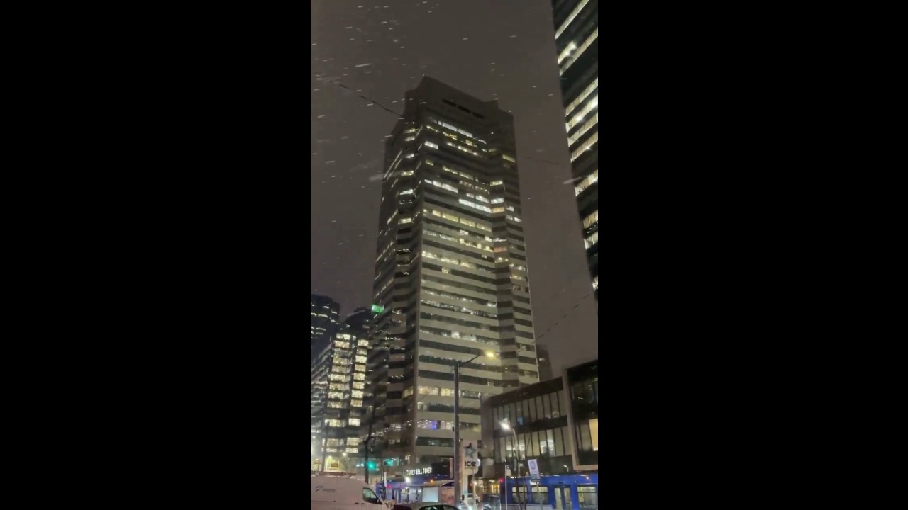 Rain and snow hit Edmonton as winter weather arrives in Alberta, Canada