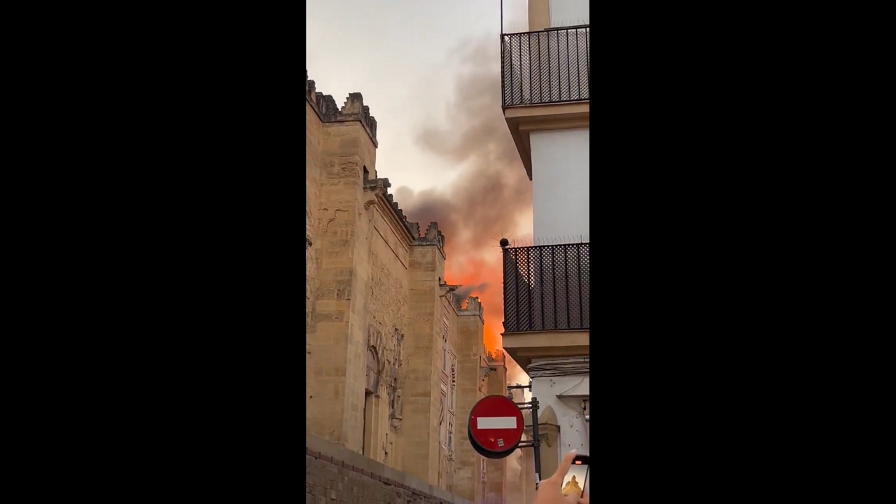 Blaze breaks out at historic Mosque-Cathedral in Córdoba, Spain