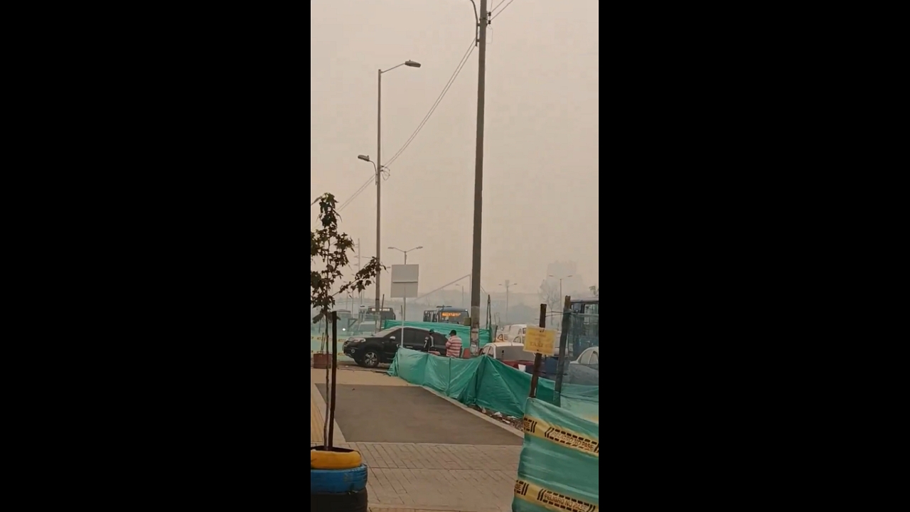 Concerning air quality: smoke blankets Bogotá