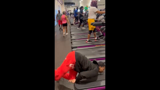 Twin's treadmill mishap: brother slips and scratches chin
