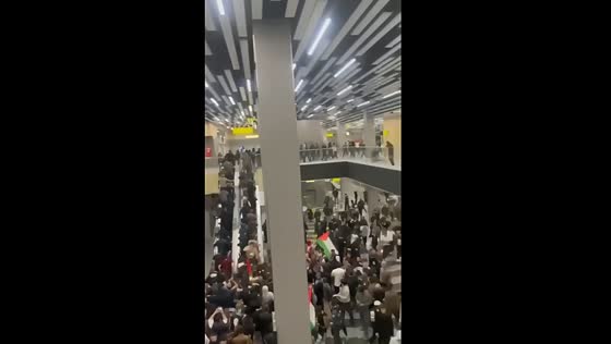 Protesters storm Makhachkala airport looking for Israeli passengers 