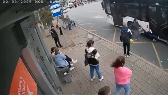 Bus accident, child dragged after being trapped in doors in Omsk, Russia