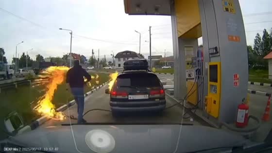 Man ignites vehicle at gas station in Yuzhno-Sakhalinsk, Russia