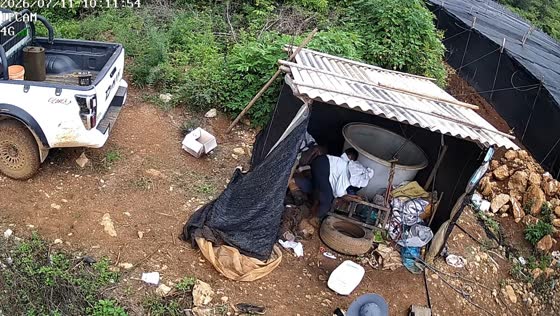 Man gets caught by running water pump in Yunnan, China