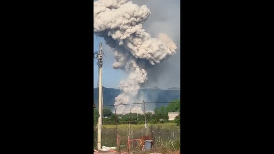 Massive explosion at fireworks factory in Liuyang, Hunan, China