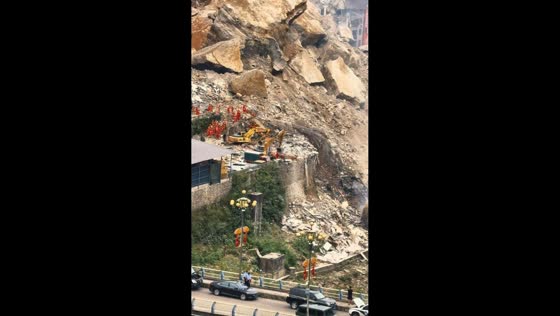 Torrential rain triggers destructive landslide in Chongqing, China