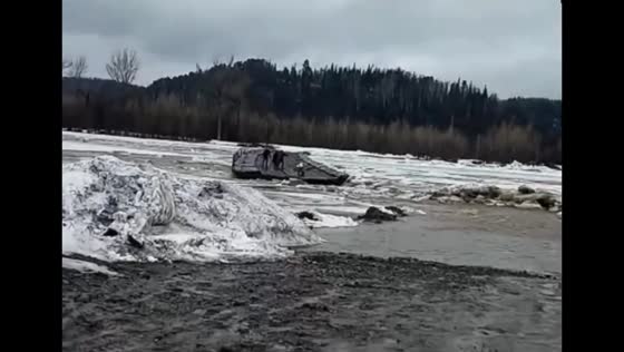 Pontoon bridge collapse in Kuzbass: no injuries reported, investigation underway
