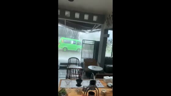  Roof collapse caught on video during heavy rain in Bogor, Indonesia