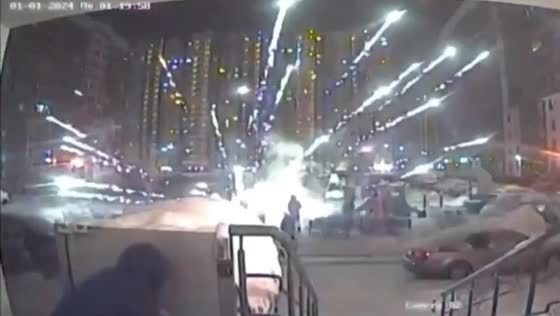 Chaotic new year's fireworks on Petrovsky Boulevard sparks panic in Murino