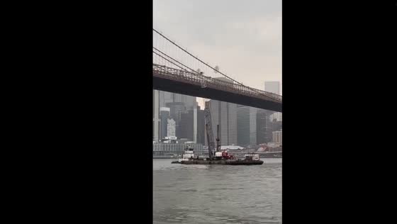 Crane catastrophe: dramatic bridge damage caught on video in Brooklyn