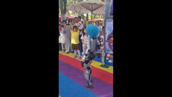 Robot kick accidentally hits boy during demonstration in Xinjiang, China