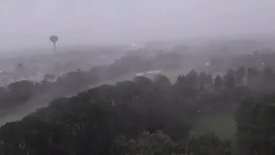 Hurricane Isaias brings torrential rain and strong winds in Destin, USA