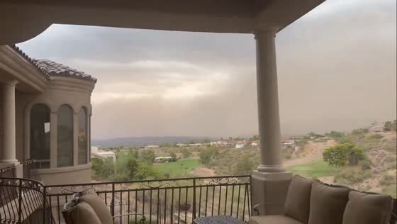 Haboob dust storm rolls into Fountain Hills, Arizona