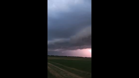Severe storm clouds build over Bowling Green, Kentucky, USA