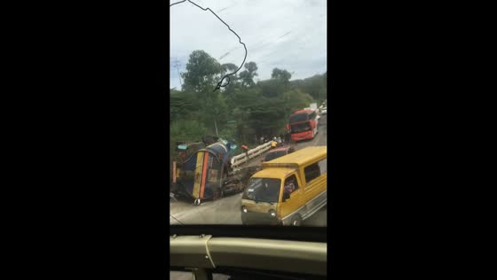 Molasses truck loses brakes, crashes on bridge in Bukidnon, Philippines
