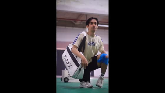 Para badminton athlete showcases determination and skill in Malang City, Java, Indonesia