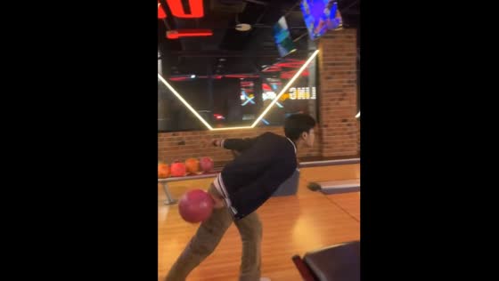 Friend’s random trick ends with bowling ball throw in Tangerang, Indonesia
