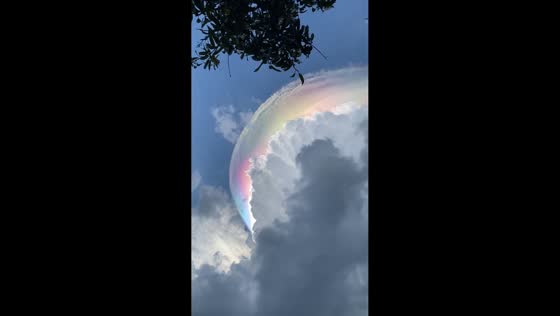 Rainbow-like cloud phenomenon appears over Cikahuripan, Indonesia