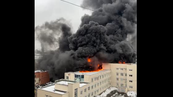 Fire breaks out on roof of Yekaterinburg hospital, Russia