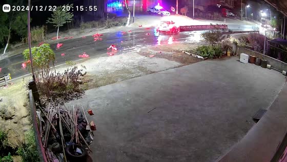 White car crashes into road barriers in Guangdong, China
