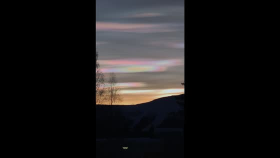 Nacreous clouds paint Gällivare sky in vivid hues