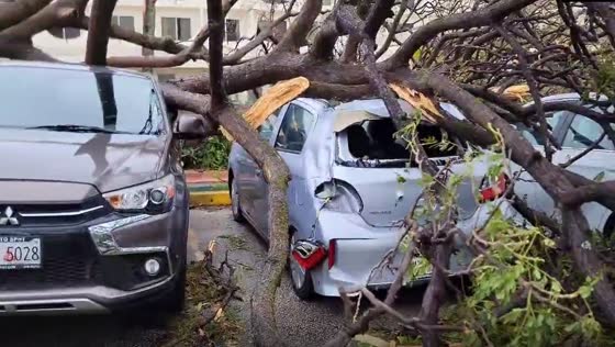 Typhoon Mawar strikes Guam: devastation unleashed near hotel