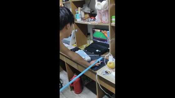 College student improvises realistic 3D billiards experience with mouse and stick