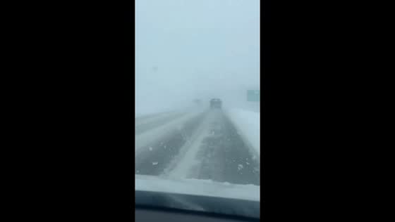 Severe snowstorm and treacherous driving in New York, USA