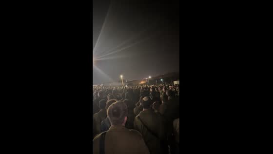 Israeli reservists unite in song amidst Hamas attack: 'Hatikva' rises