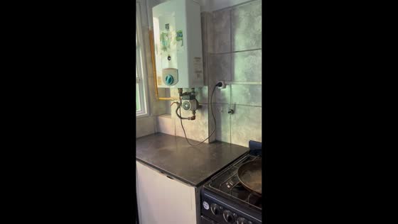 Loud noise erupts from water heater during test in Córdoba, Argentina