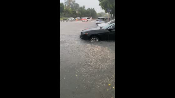Severe flooding submerges street after heavy rain in Sichuan, China
