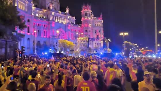Thousands celebrate Spain's 4th UEFA Euro title at Cibeles Square