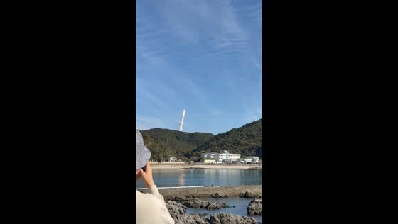 Kairos 2 rocket experiences problems after liftoff in Kushimoto, Japan