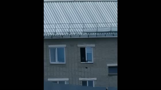 Drunken Man Opens Fire from Apartment Window in Vyatskiye Polyany, Russia