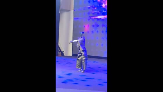 Robot falls during ballet performance on stage in Gansu, China