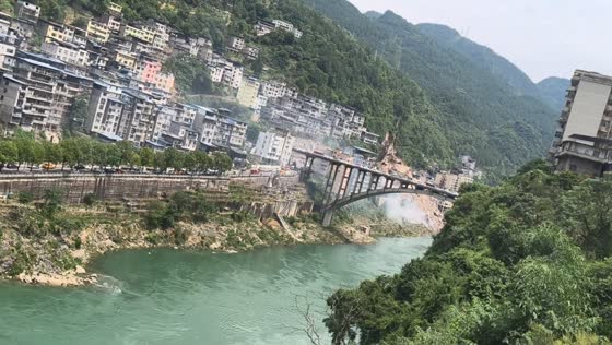 Rescue boat searches river after deadly landslide in Chongqing, China