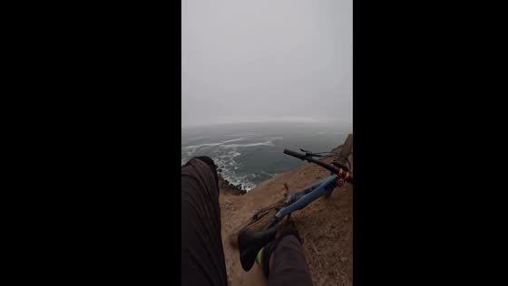 Cyclist's harrowing cliff fall at Morro Solar de Chorrillos, Lima