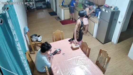 Boy discovers fish inside “ice cream” container in Antique, Philippines